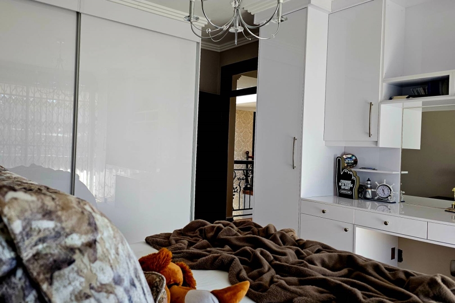 4 Bedroom Property for Sale in Heuwelsig Free State